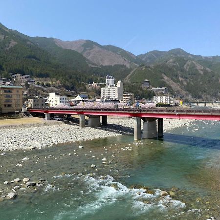 花緑里-Hanamidori-乙原のやど 岐阜下呂温泉郡上飛騨金山湖畔リゾート Гуджо Екстериор снимка