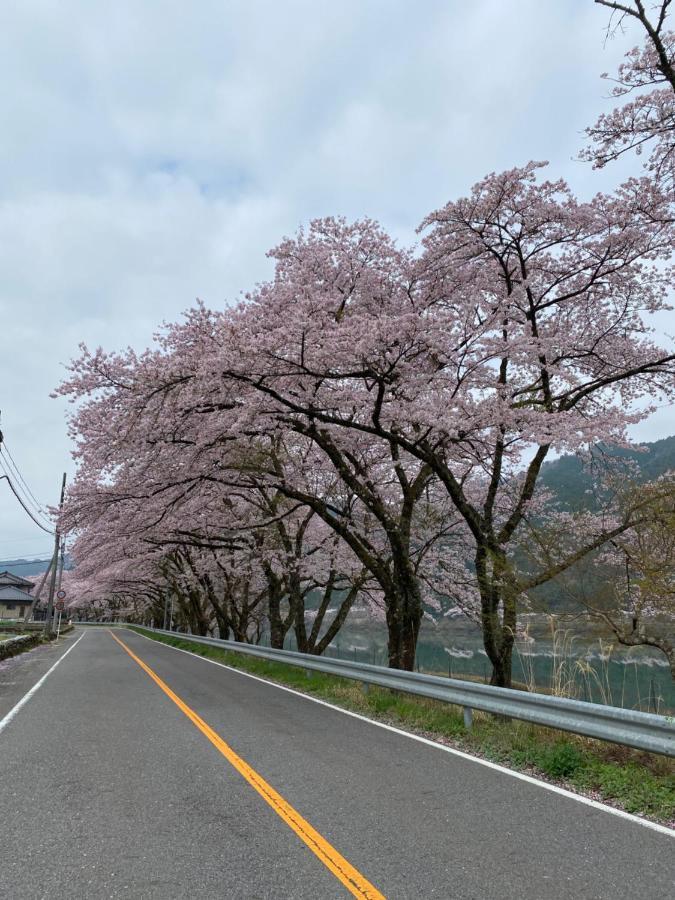 花緑里-Hanamidori-乙原のやど 岐阜下呂温泉郡上飛騨金山湖畔リゾート Гуджо Екстериор снимка